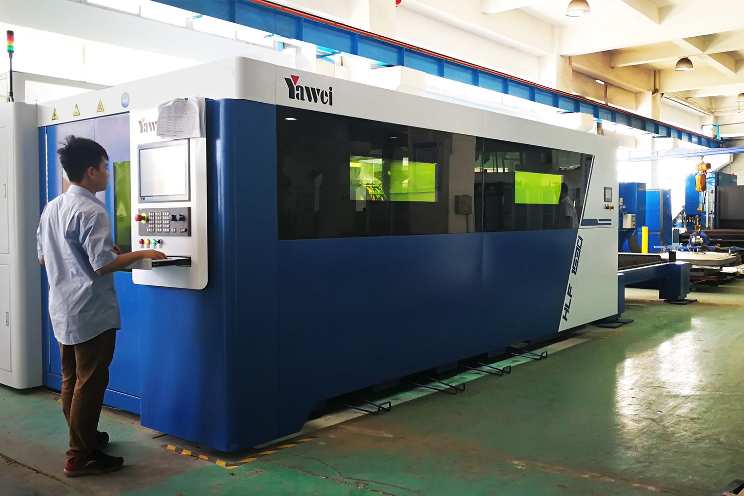 ¹âÏ˼¤¹âÇиî»ú HLF-1530