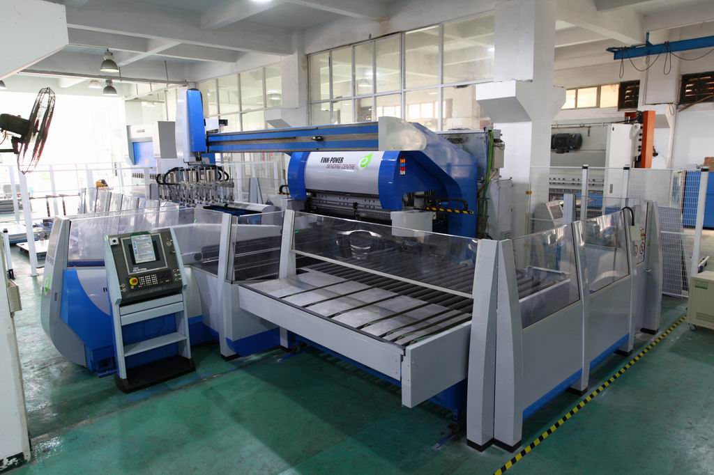 È«×Ô¶¯ÕÛÍäÖÐÐÄ EBE 4200